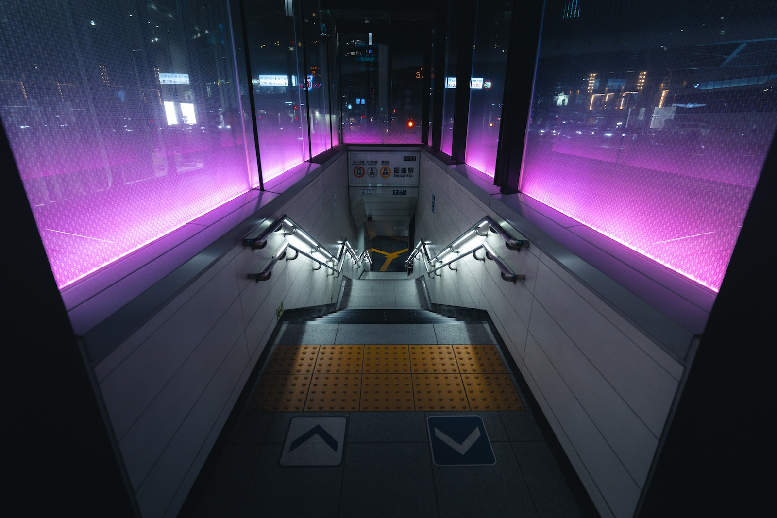 安德里亚·德·桑蒂斯-wc5F6AmvuIU-unsplash.jp