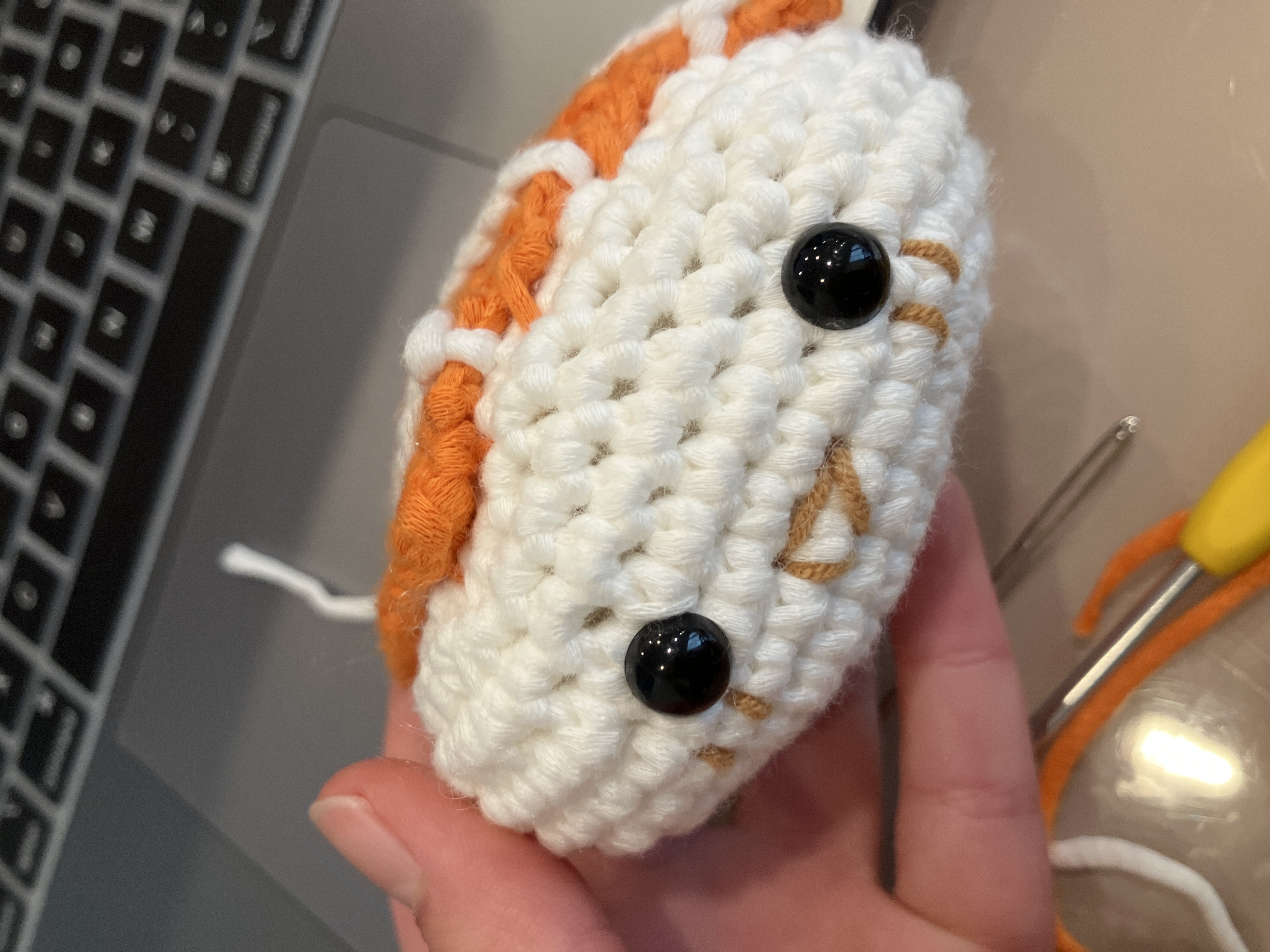 salmon nigiri